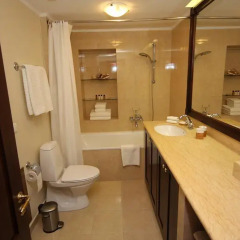 Отель Bell Tower Apartments Литва, Вильнюс - отзывы, цены и фото номеров - забронировать отель Bell Tower Apartments онлайн ванная фото 2