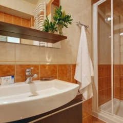 Отель udanypobyt Apartament Myśliwski Косцелиско ванная