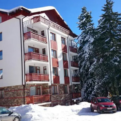 Апартаменты Tes Rila Park & Semiramida Apartments Боровец парковка