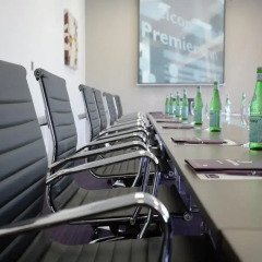 Отель Premier Inn Dubai Silicon Oasis интерьер отеля