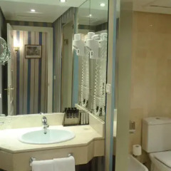 Отель Melia Castilla 4* Люкс с различными типами кроватей фото 6