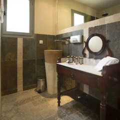 Hotel-Spa Le Saint Cirq ванная