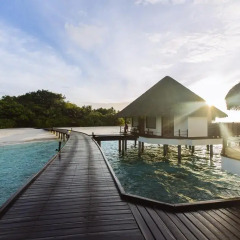 Отель Adaaran Prestige Water Villas Медупару бассейн