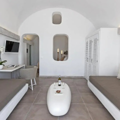 Отель Athina Luxury Suites 4* Люкс повышенной комфортности с различными типами кроватей фото 7