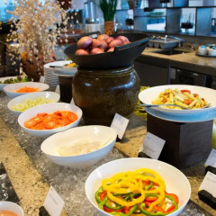 Отель The Westin Siray Bay Resort & Spa, Phuket Таиланд, Пхукет - отзывы, цены и фото номеров - забронировать отель The Westin Siray Bay Resort & Spa, Phuket онлайн питание фото 3