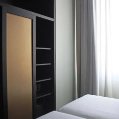 Отель c-hotels Diplomat сейф в номере