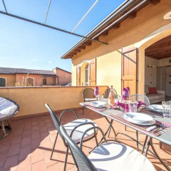 Отель Borgo Del Torchio B1 Манерба-дель-Гарда балкон