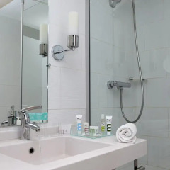 Отель Hôtel Mercure Lyon Centre Lumière 4* Стандартный номер с различными типами кроватей фото 2