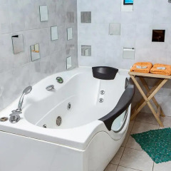 Отель Меблированные комнаты Inn Fontannaya Номер Делюкс