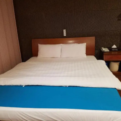 Hotel At Home 2* Стандартный номер с двуспальной кроватью фото 4