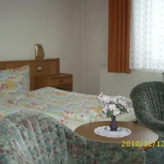 Hotel Pension am Kurmittelhaus 2* Стандартный номер с двуспальной кроватью фото 2