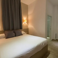 Отель Hostalin Barcelona Pg. de Gràcia 3* Стандартный номер с двуспальной кроватью фото 37