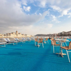 Отель OnRiver Hotels - MS Cezanne Будапешт бассейн