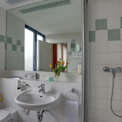 Отель Centro Park Berlin Neukolln 3* Улучшенный номер фото 4