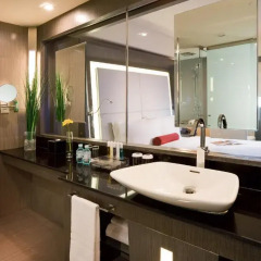 Отель Novotel Beijing Sanyuan 4* Стандартный номер с различными типами кроватей фото 4