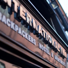 Отель The International Inn Backpackers Hostel Великобритания, Ливерпуль - 2 отзыва об отеле, цены и фото номеров - забронировать отель The International Inn Backpackers Hostel онлайн городской автобус