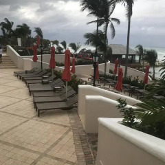 Отель Paradise Found