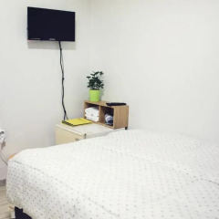 Отель 24 Guesthouse Jongno Tower Стандартный номер фото 10