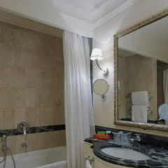 Отель NH Firenze Anglo American 4* Стандартный номер с различными типами кроватей фото 2