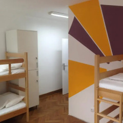 New Hostel Belgrade Кровать в общем номере с двухъярусной кроватью