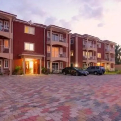 Отель Kingston Paradise Place Guesthouse парковка
