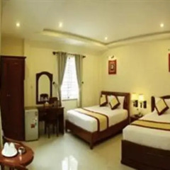 Hoang Hotel 2* Семейный номер Делюкс с двуспальной кроватью фото 4