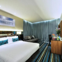 Отель The Continent Bangkok by Compass Hospitality 4* Представительский номер с различными типами кроватей фото 16