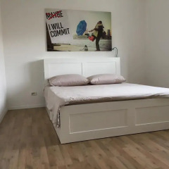 Апартаменты Tirana Comfort Apartment Тирана комната для гостей фото 2
