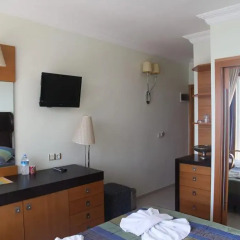 Yali Hotel удобства в номере