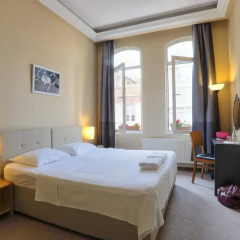 Hush Hostel Lounge Стандартный номер двуспальная кровать (общая ванная комната) фото 3