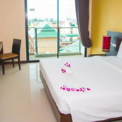 Отель PGS Hotels Patong 3* Номер Делюкс с двуспальной кроватью фото 8