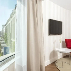 Отель NH Collection Frankfurt City 4* Номер категории Премиум с различными типами кроватей