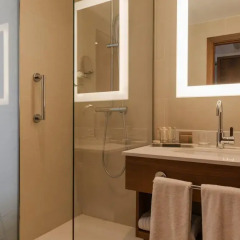 Отель Crowne Plaza Paris - Neuilly 4* Стандартный номер с различными типами кроватей фото 3