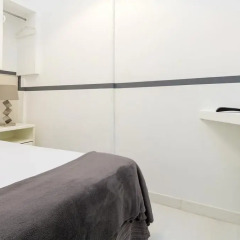 Отель Hostal Gran Via 63 Rooms 3* Стандартный номер с различными типами кроватей (общая ванная комната) фото 5