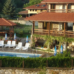 Отель Guest House Brezata - Betula Болгария, Ардино - отзывы, цены и фото номеров - забронировать отель Guest House Brezata - Betula онлайн бассейн фото 2