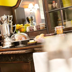 Отель Saint SHERMIN bed, breakfast & champagne гостиничный бар