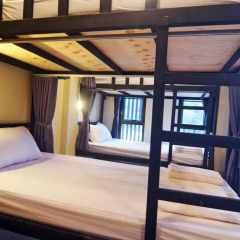 Chang Hostel Кровать в женском общем номере с двухъярусной кроватью