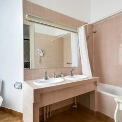 Normandy Hotel 3* Улучшенный номер с различными типами кроватей фото 11