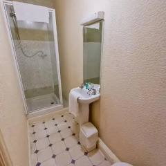 Отель The Watergate Inn бассейн