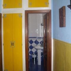 Отель Hostal Pacios Стандартный номер с 2 отдельными кроватями (общая ванная комната) фото 13