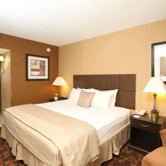 Отель Quality Inn & Suites Denver Stapleton 2* Стандартный номер разные типы кроватей фото 3
