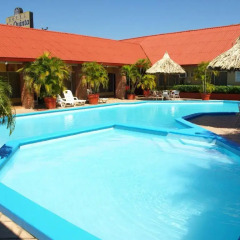 La Quinta Hotel бассейн