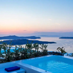 Отель Alti Santorini Suites Люкс с двуспальной кроватью фото 17