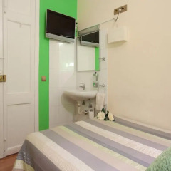 Отель Hostal Felipe 2 Стандартный номер с двуспальной кроватью (общая ванная комната) фото 3