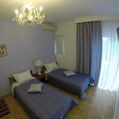 Akrotiri Hotel комната для гостей