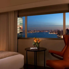 Отель Millennium Hilton New York One UN Plaza 4* Стандартный номер с различными типами кроватей фото 5