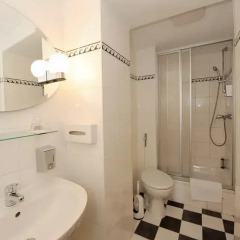 City Hotel am Kurfürstendamm 3* Стандартный номер с двуспальной кроватью фото 9