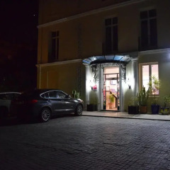 Отель Hôtel Armenonville парковка