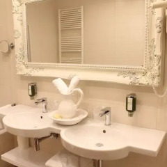 Hotel Grahor 4* Люкс с различными типами кроватей фото 13