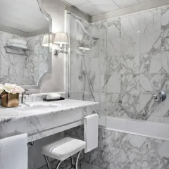 Отель Castille Paris - Starhotels Collezione Париж ванная